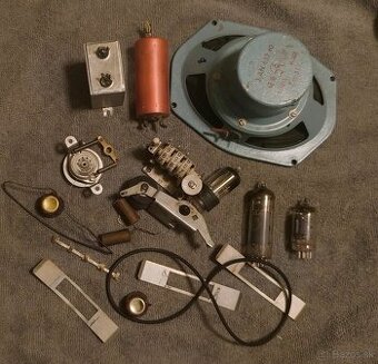 Predám náhradné diely na Sonet.