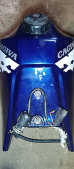 Cagiva W16 Nádrž, zámok sedla a zapaľovanie s kľučikom - 1