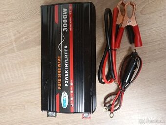 Menič napätia 12V/230V