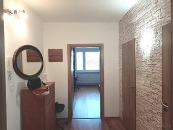 Prenájom 2 izbový byt Nitra Na Hôrke