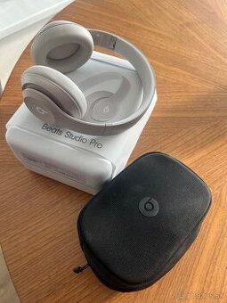 Beats Studio Pro sand