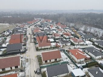 Na predaj 4 - izbový rekreačný dom v Moste pri Bratislave