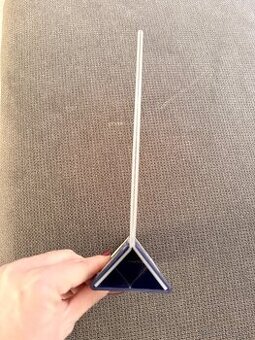 Plastový držiak na stôl na cenník, ponukový list, reklamu