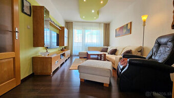 Veľký 4-izbový byt pri Lesoparku, lodžia, Žilina - Vlč