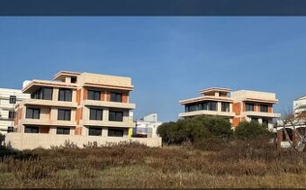 CHORVÁTSKO - 3-izbové apartmány v blízkosti peknej pláže - S