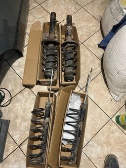 Tlmice a pružiny golf 4