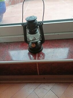 Petrolejová lampa