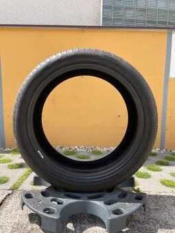 255/40R20 pirelli