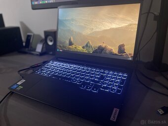 Herný notebook Lenovo Ideapad Gaming 3 15IHU6 15,6” - 1