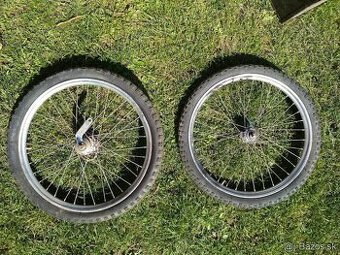 Kolesa na maly bicykel