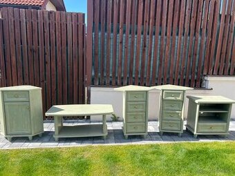 Krásny rustikálny nábytok