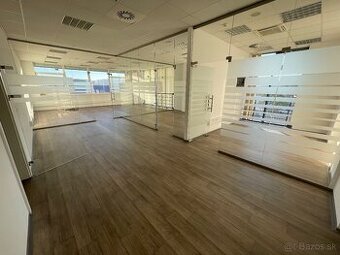 Prenájom kancelárii v budove Living centra, Solinky - Žilina - 1