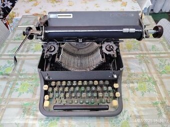 retro písací stroj Zeta