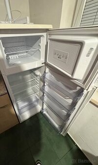 Predam chladnicku ECG 4-rocnu