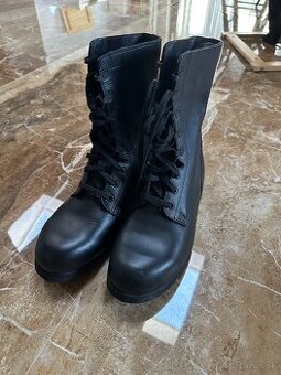 Vojenské kanady vz.90, vojenská obuv