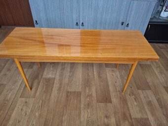 Konferenčný stolík