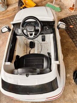 Predám detské elektrické autíčko