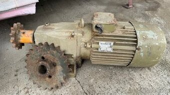 Motor s prevodovkou