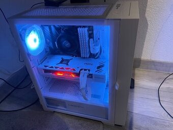 SAPPHIRE PURE Radeon RX 7700 XT GAMING OC 12 GB