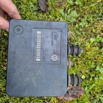 Škoda octavia 2 kocka abs