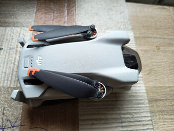 P: Dji Mini 3 s jednou bateriou