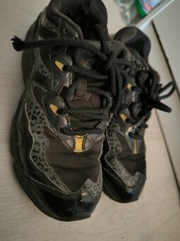 Tenisky New Balance kupované v Rakúskom obchode, veľkosť 38,