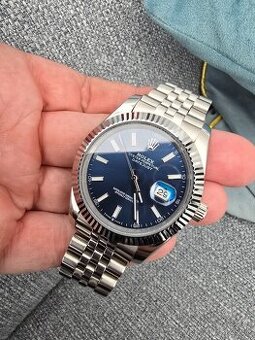 Day just silver blue