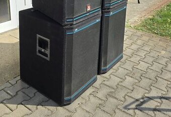 Subbas RCF LF18G401 v Peavey HiSys 118