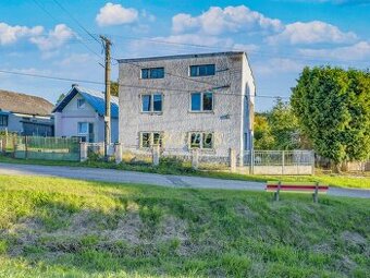 NA PREDAJ RODINNÝ DOM, POZEMOK 1372m2, PETKOVCE