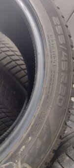 Zimné pneumatiky 255/45 R20