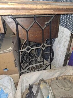 Šijací stroj Veritas a Minerva