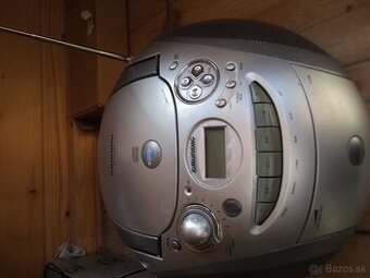 Rádio magnetofon.