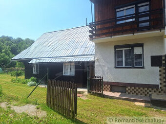 Murovaný dom s dreveničkou na krásnom a tichom mieste s ve - 1