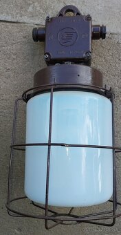 Rôzne tienidlá na luster