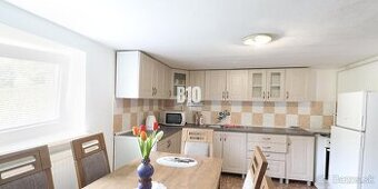 Dom Vitanová s velkorysým pozemkom - 1