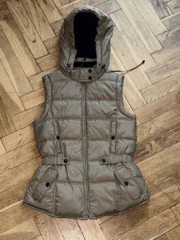 Predám veľmi štýlovú vestu značky Mango.