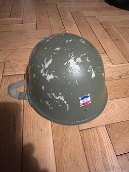 Kevlarová helma M89 (1)