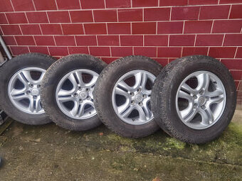 KIA Originálne ALU disky 5x114,3 r16 a gumy 215/70r16