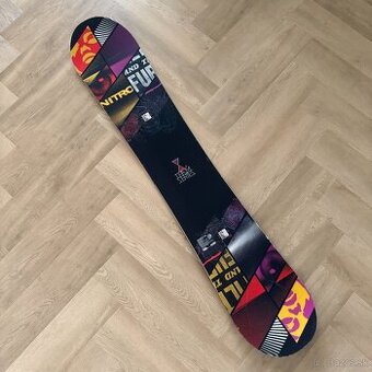 Snowboard Nitro Team 157