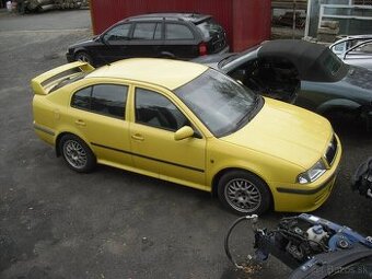 Skoda Octavia RS1 Zluta Karoserie ,Motor