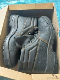 pracovná obuv č.42