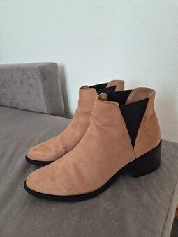 Hnedé jesenné topánky