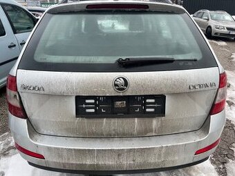 Zadný kufor škoda Octavia 3 kombi combi strieborná