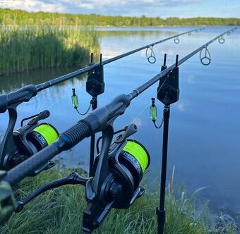 Rybárske prúty Sportex, navijáky Delphin, vanička