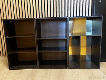 Vintage poličková skrinka