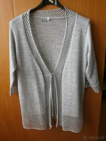 sivý sveter