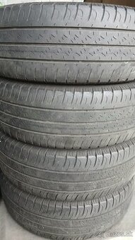 Predám jazdené letné pneumatiky GOODYEAR 215/60 r17 C. - 1
