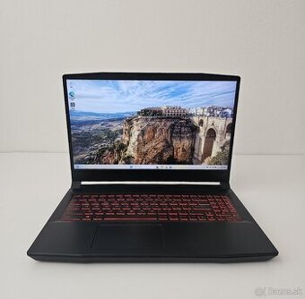 Herný notebook MSI Intel i7 RTX 3050 RAM 16 GB 144 hz