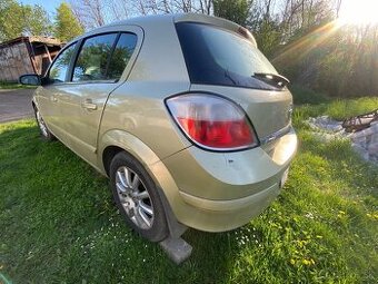 Opel Astra H 1.6 77kw