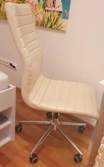 Predam PC stoličku v dobrom stave - eko koža, elegantný diza